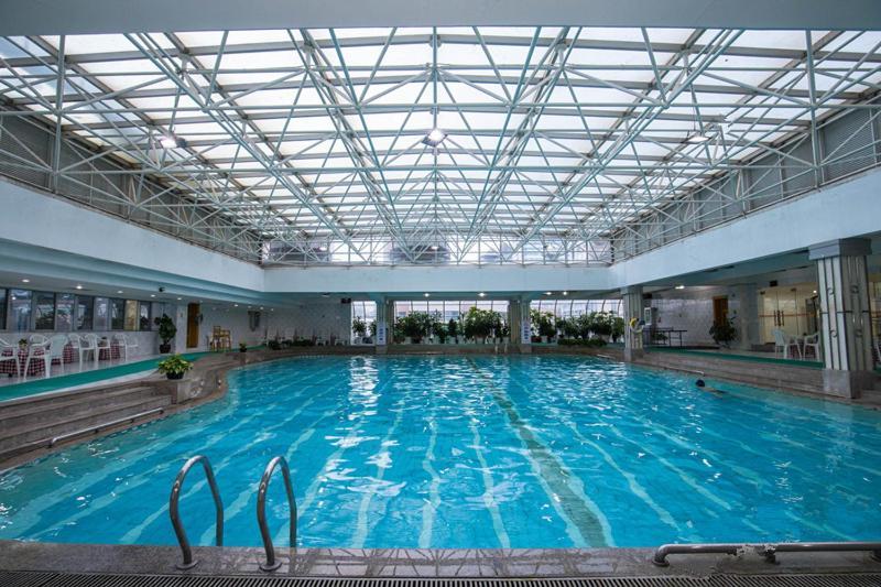 Kunming Golden Spring Hotel Exteriör bild