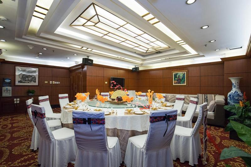 Kunming Golden Spring Hotel Exteriör bild